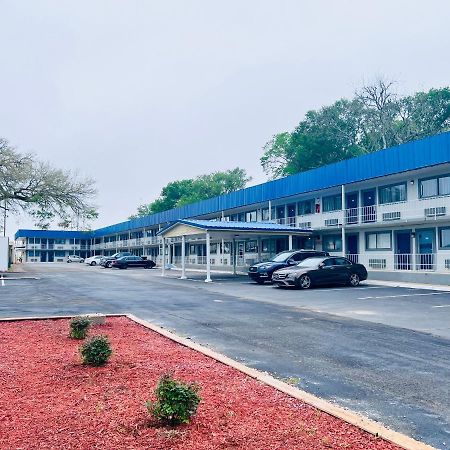 Budget Inn And Suites Crowley Экстерьер фото